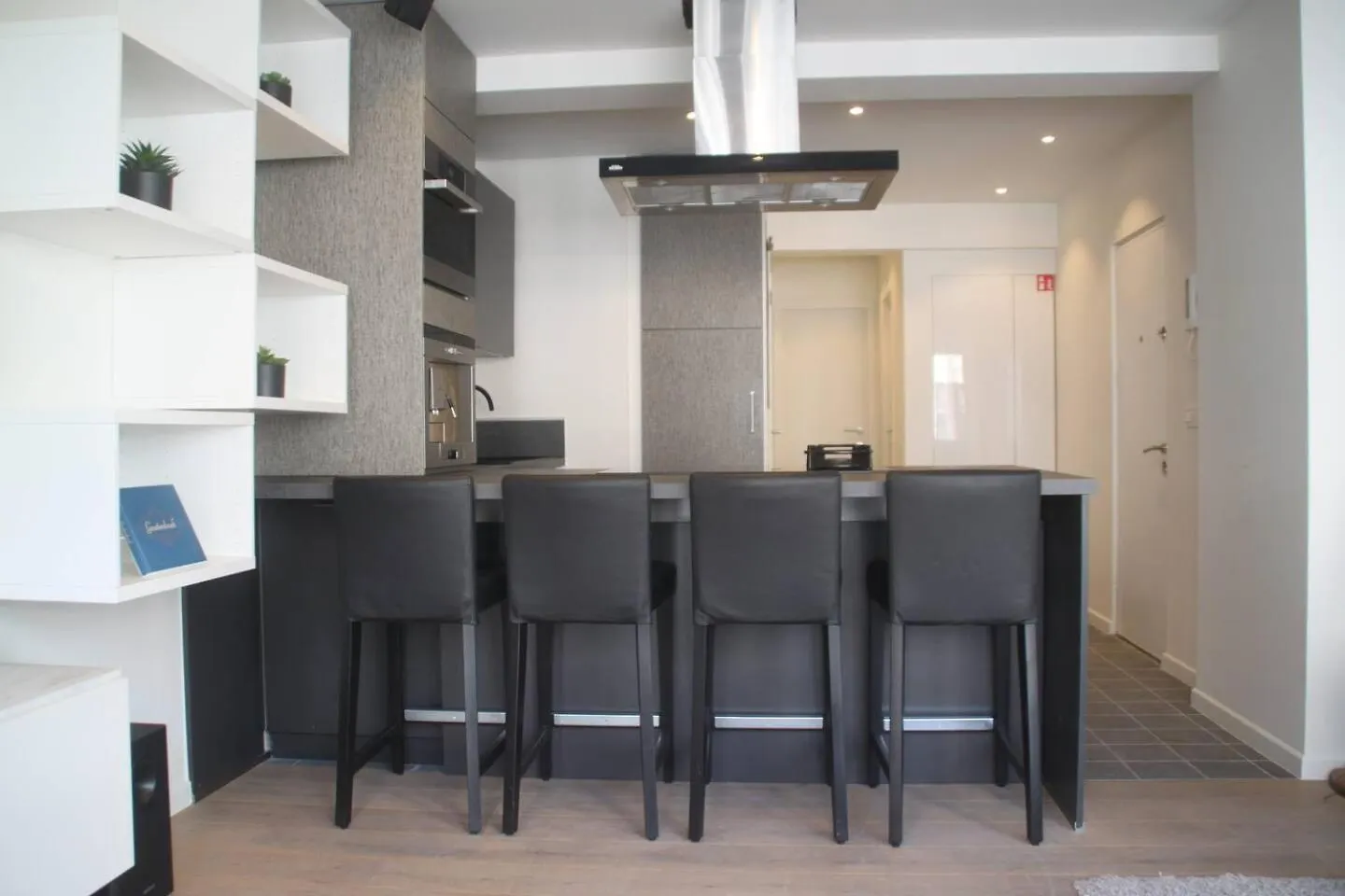Appartement Leon-Rens, Op 1 Minuut Van Het Strand Ostend